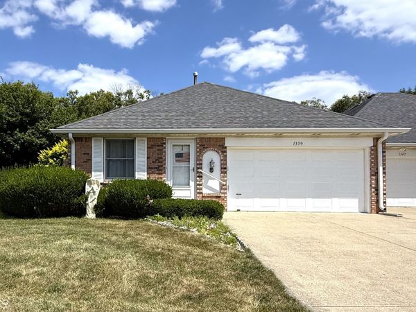 1339 Holiday E, Brownsburg, IN 46112