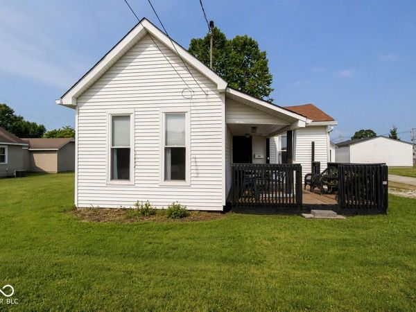 50 S Front Street, Whiteland, IN 46184