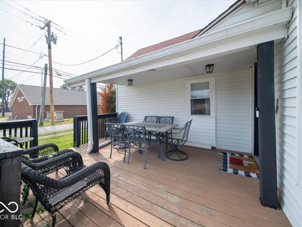 50 S Front Street, Whiteland, IN 46184