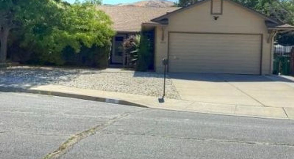 1820 Fairlie Court, Sparks, NV 89434 Photo