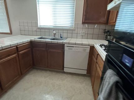 1820 Fairlie Court, Sparks, NV 89434 Photo
