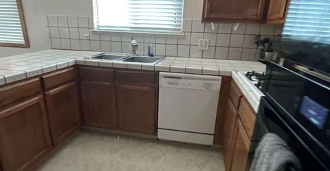1820 Fairlie Court, Sparks, NV 89434 Photo
