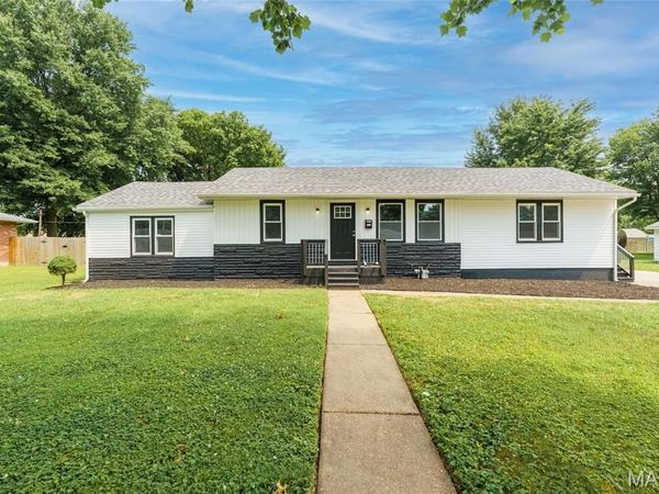 2431 Pine Street , Granite City, IL 62040