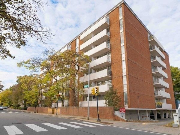 29 Concord Ave., Unit 212, Cambridge, MA 02138