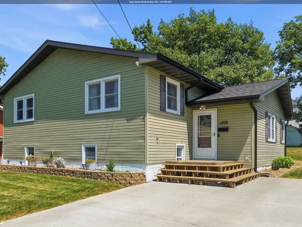926 Prairie Street, Grinnell, IA 50112