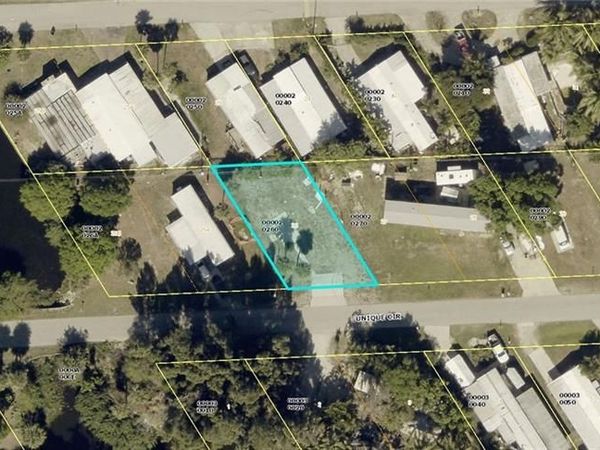 3619 Unique CIR , FORT MYERS, FL 33908