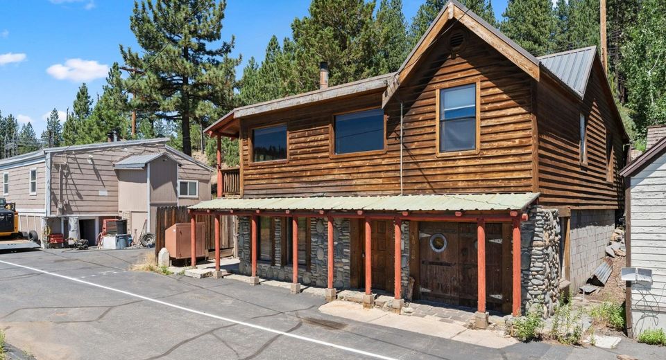 10306 Trout Creek Road, Truckee, CA 96161 Photo