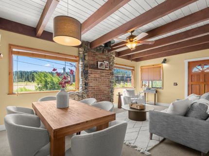 10306 Trout Creek Road, Truckee, CA 96161 Photo