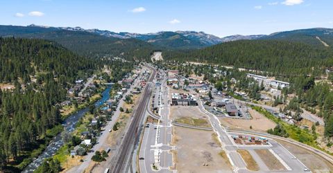 10306 Trout Creek Road, Truckee, CA 96161 Photo