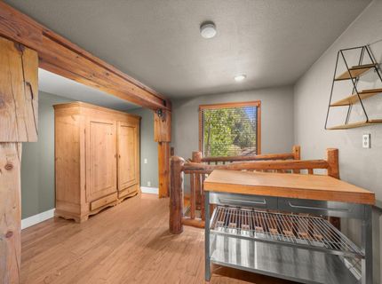 10306 Trout Creek Road, Truckee, CA 96161 Photo