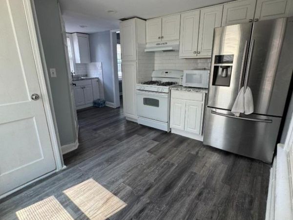 72 Charles St, Carteret, NJ 07008