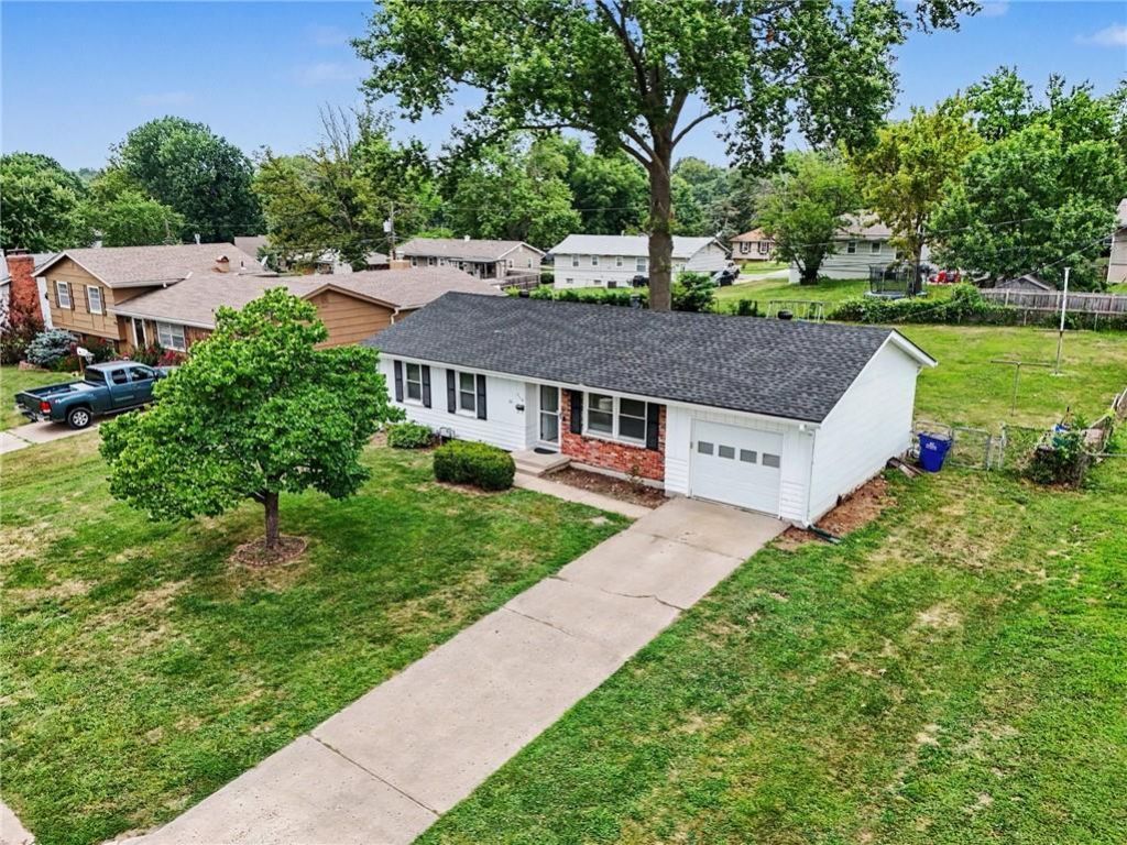 3110 NE 66th Street, Gladstone, MO 64119 Main Photo