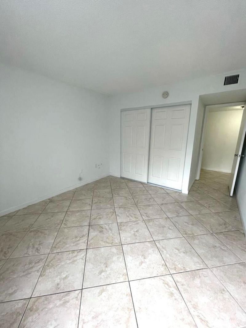 711 N Pine Island Road, Unit 305, Plantation, FL 33324 Photo