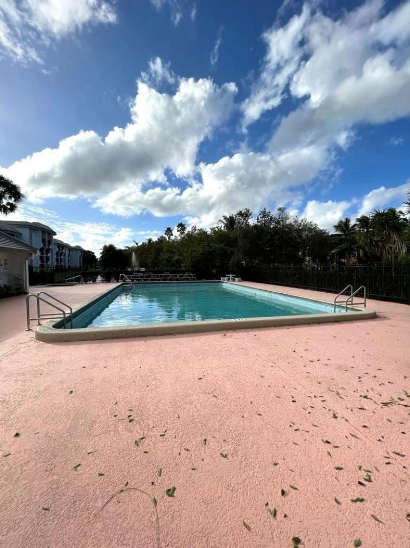 711 N Pine Island Road, Unit 305, Plantation, FL 33324 Photo