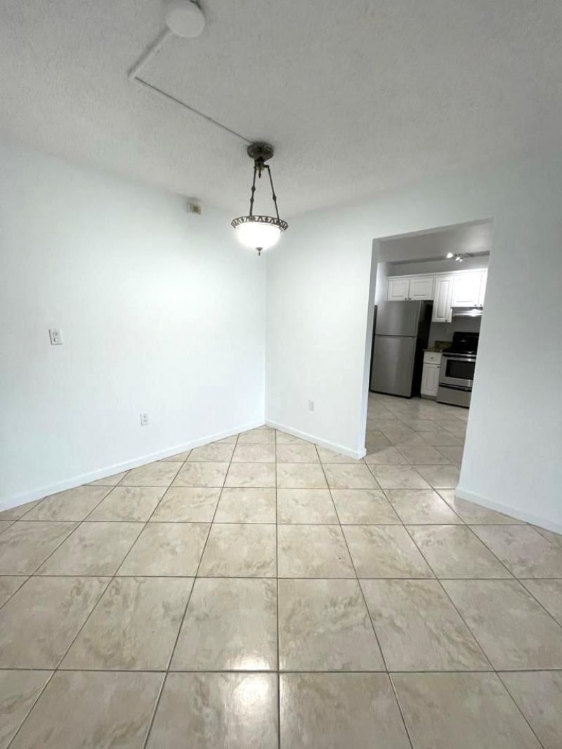 711 N Pine Island Road, Unit 305, Plantation, FL 33324 Photo