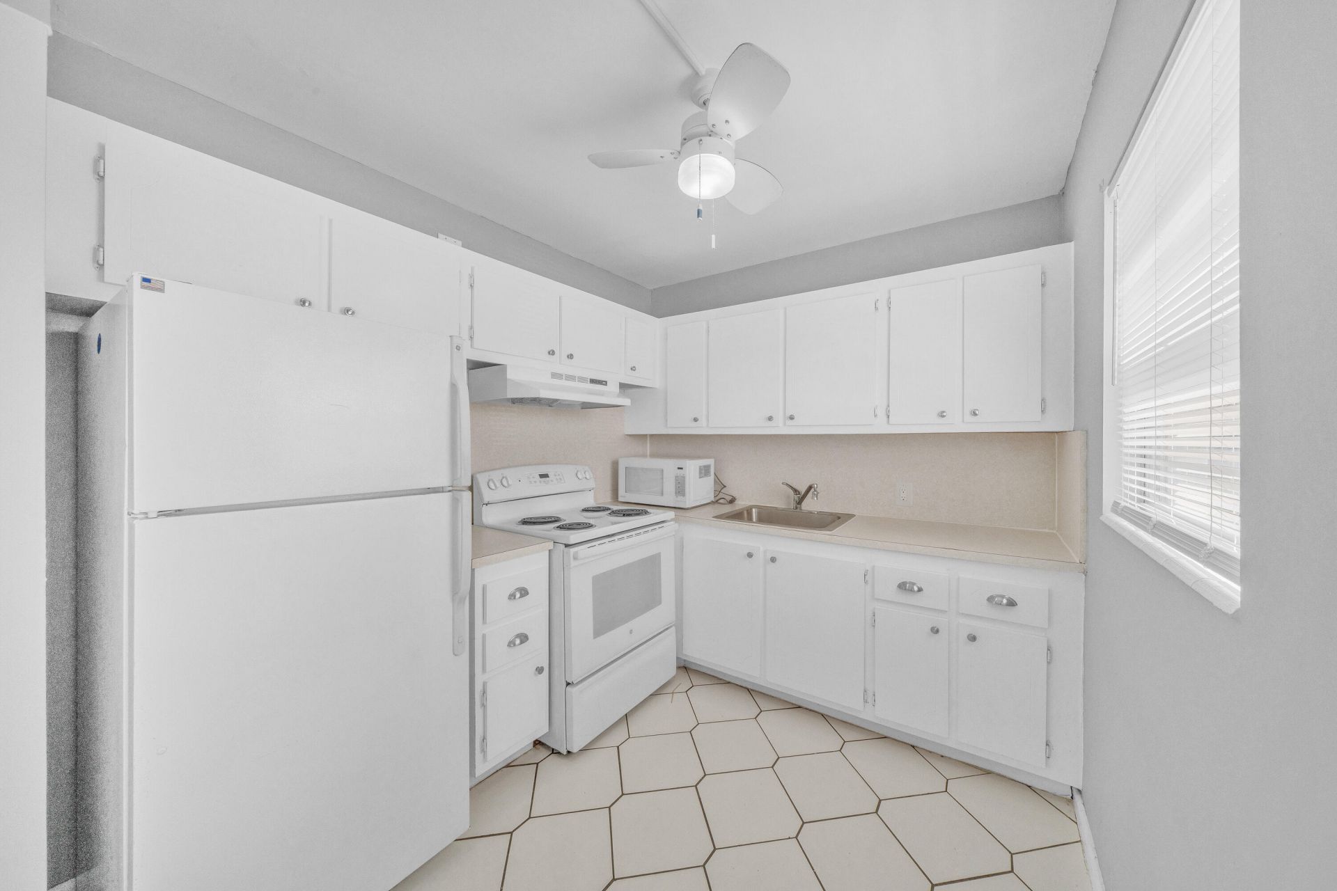308 Fanshaw H, Unit 308, Boca Raton, FL 33434 Photo