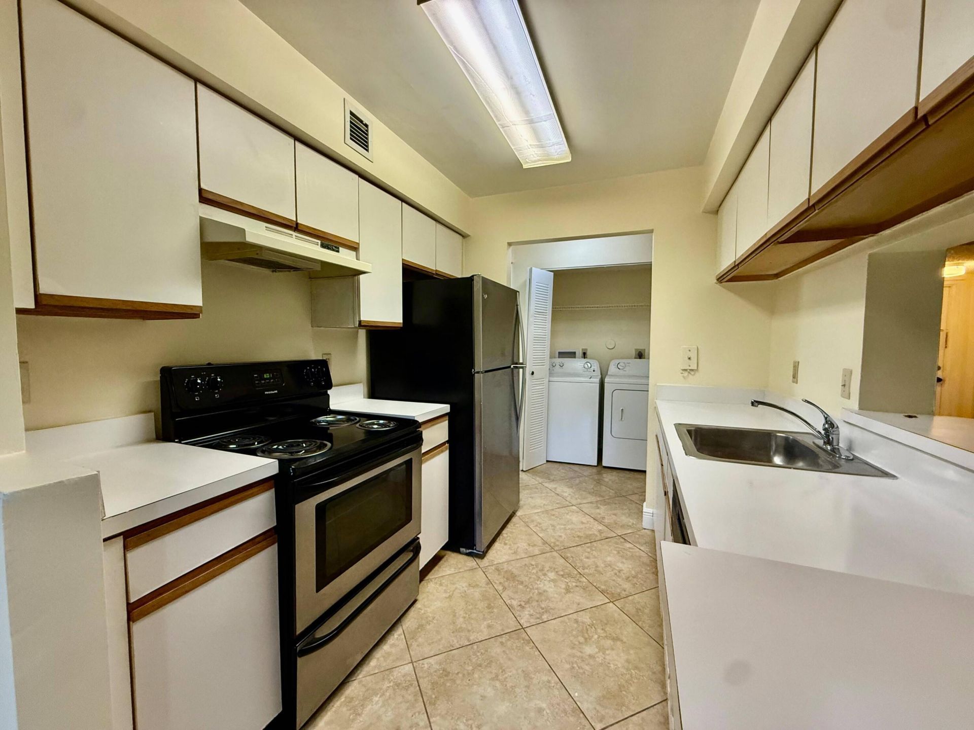9777 Westview Drive, Unit 1113, Coral Springs, FL 33076 Photo