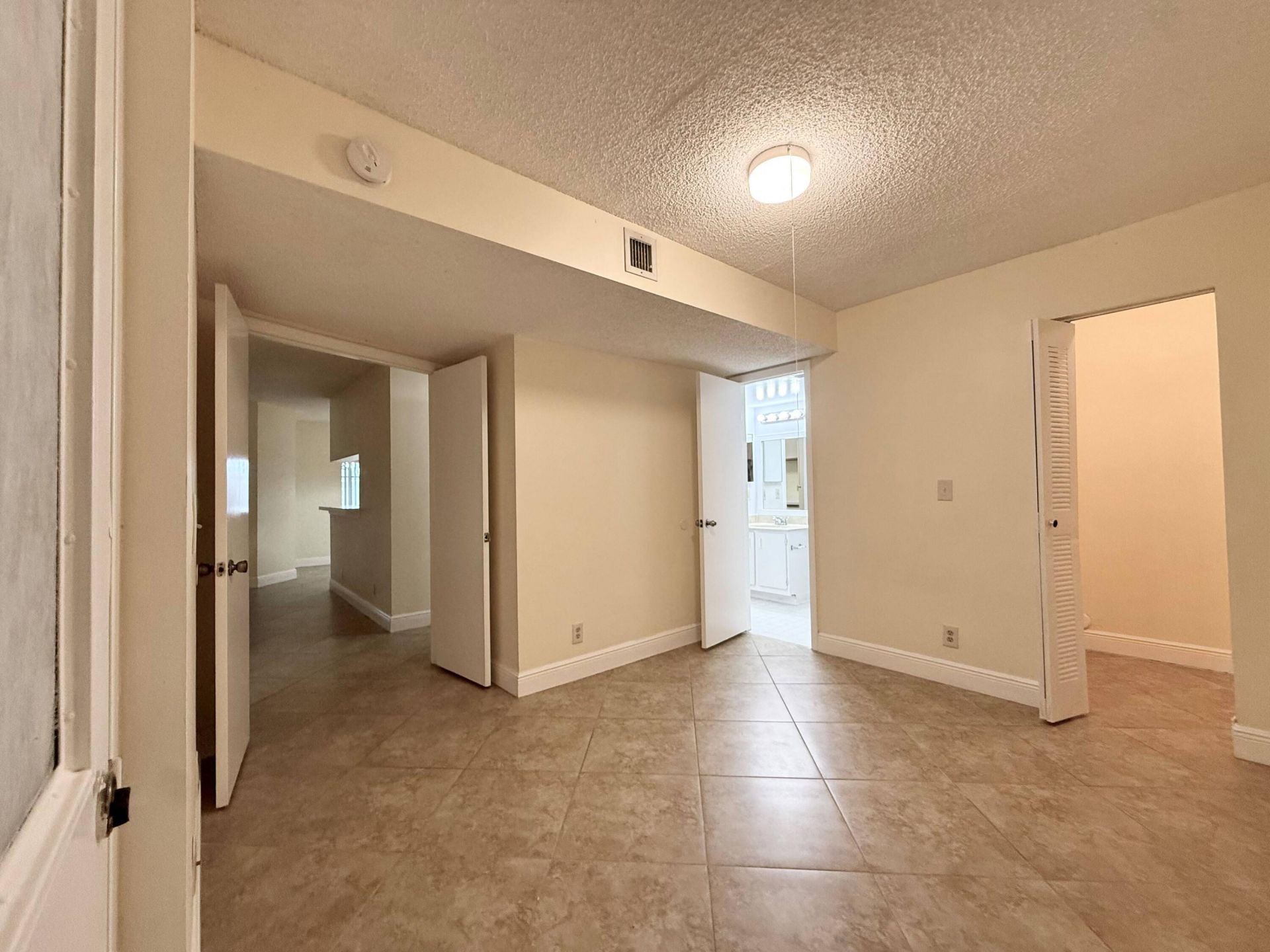 9777 Westview Drive, Unit 1113, Coral Springs, FL 33076 Photo