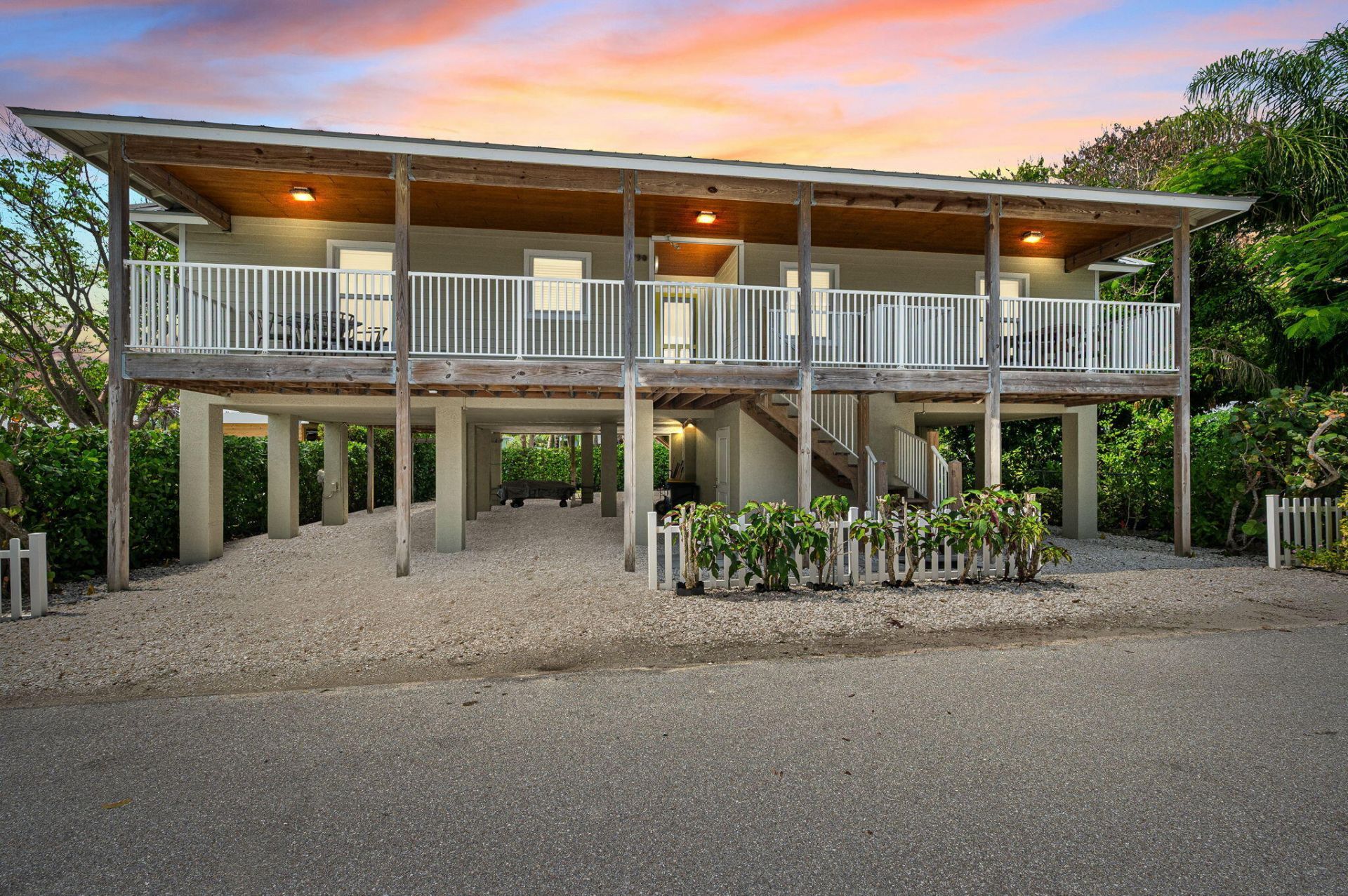 1790 NE Mango Terrace, Jensen Beach, FL 34957 Photo