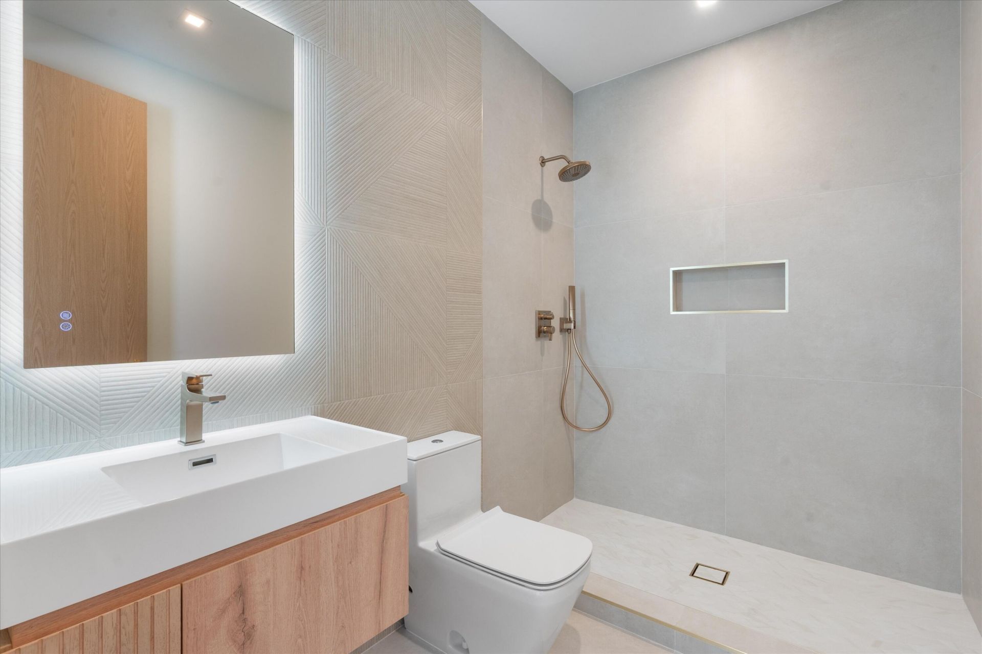 13 Eastview Avenue, Delray Beach, FL 33483 Photo