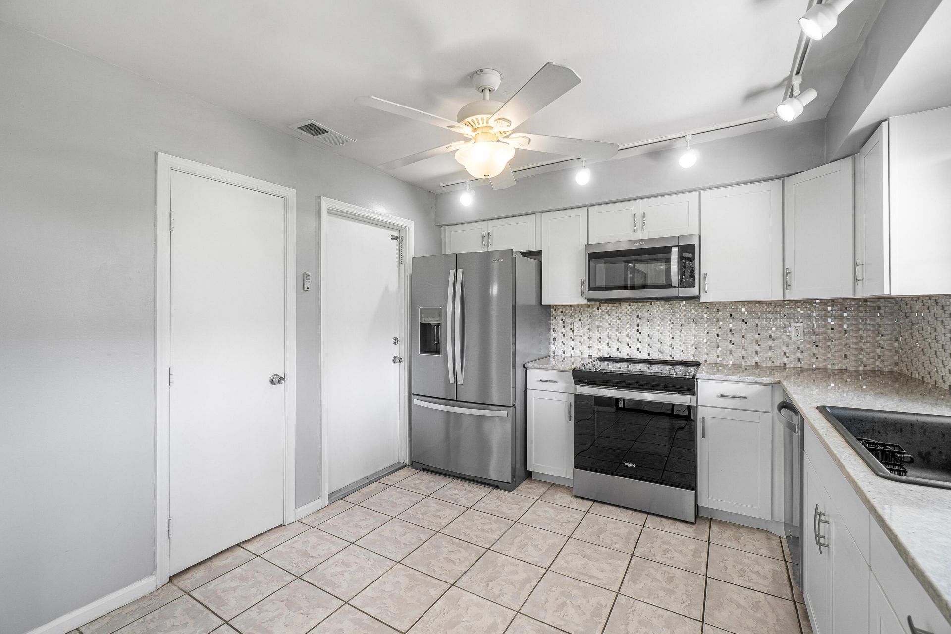 9945 Papaya Tree Trail, Unit B, Boynton Beach, FL 33436 Photo