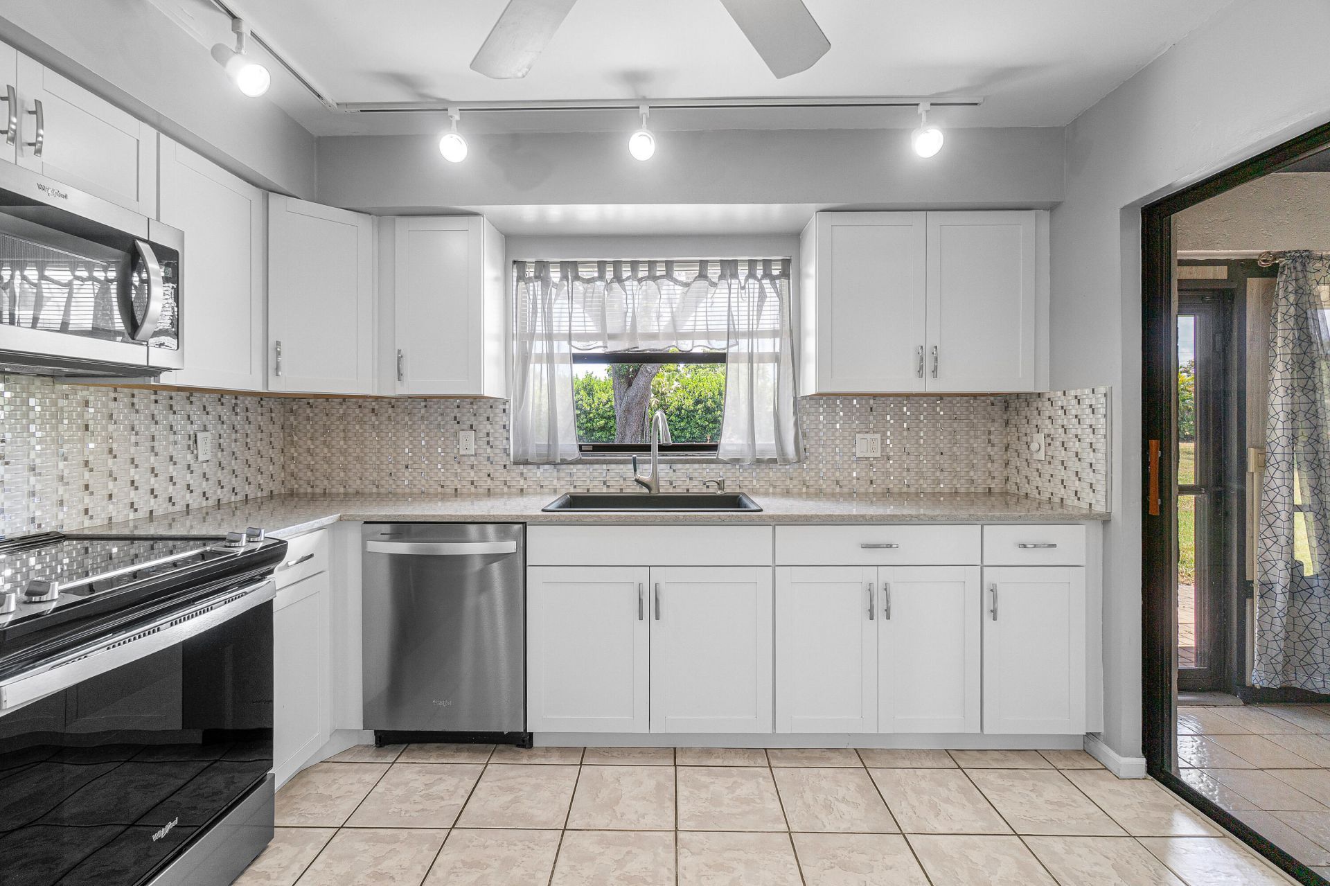 9945 Papaya Tree Trail, Unit B, Boynton Beach, FL 33436 Photo