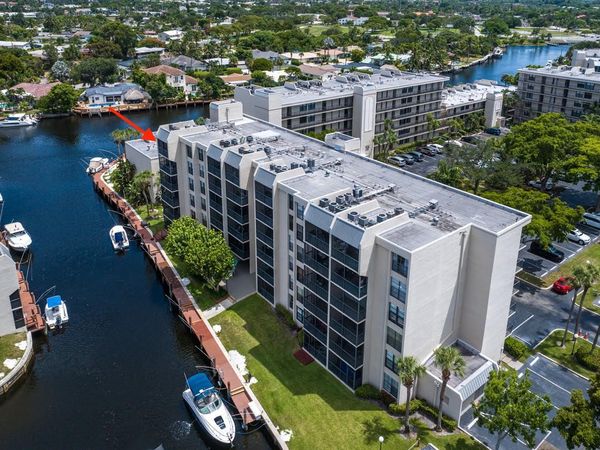 17 ROYAL PALM Way, Unit 6060, Boca Raton, FL 33432
