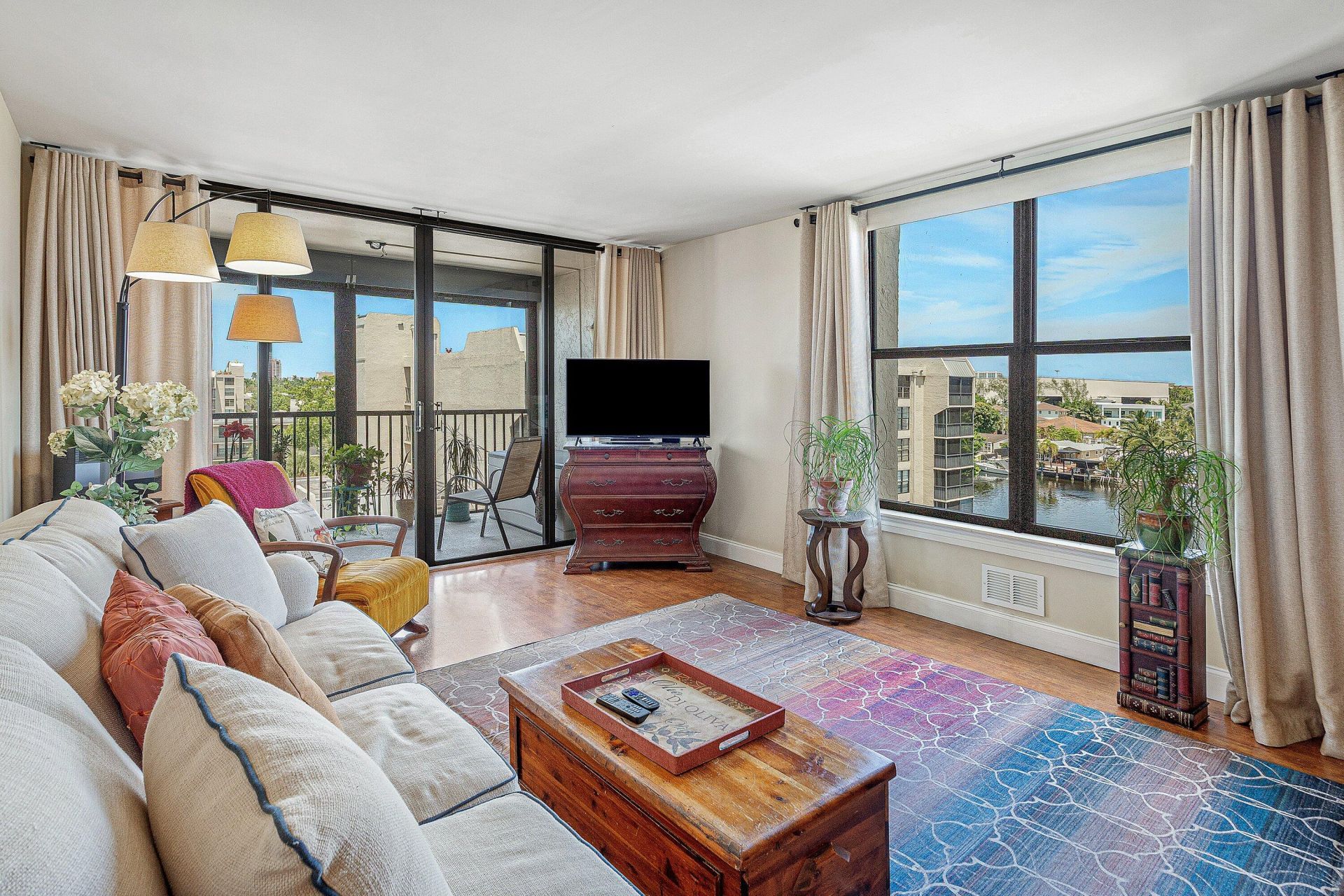 17 Royal Palm Way, Unit 6060, Boca Raton, FL 33432 Photo