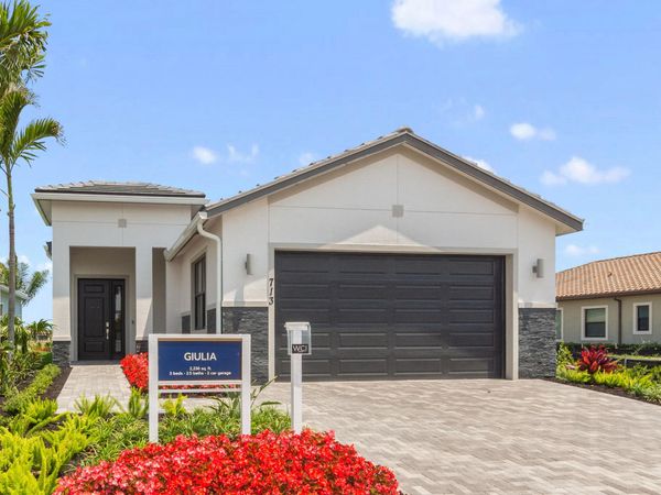 713 SE Fascino Circle, Port St. Lucie, FL 34984