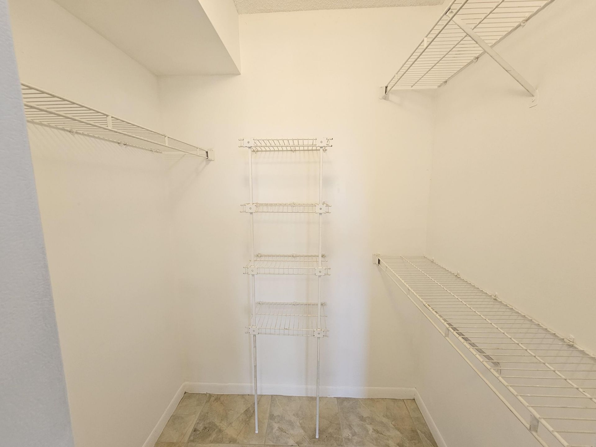 140 Yacht Club Way, Unit 305, Hypoluxo, FL 33462 Photo