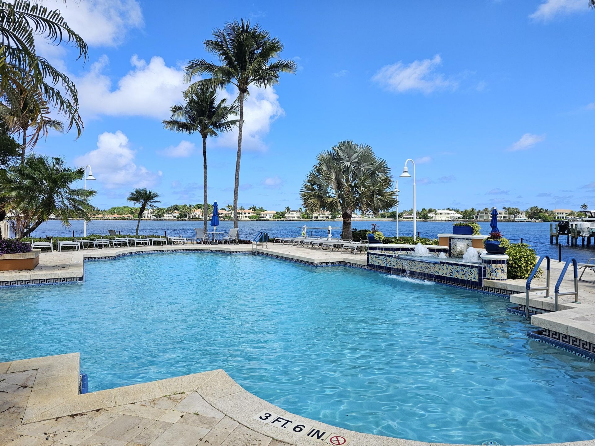 140 Yacht Club Way, Unit 305, Hypoluxo, FL 33462 Photo