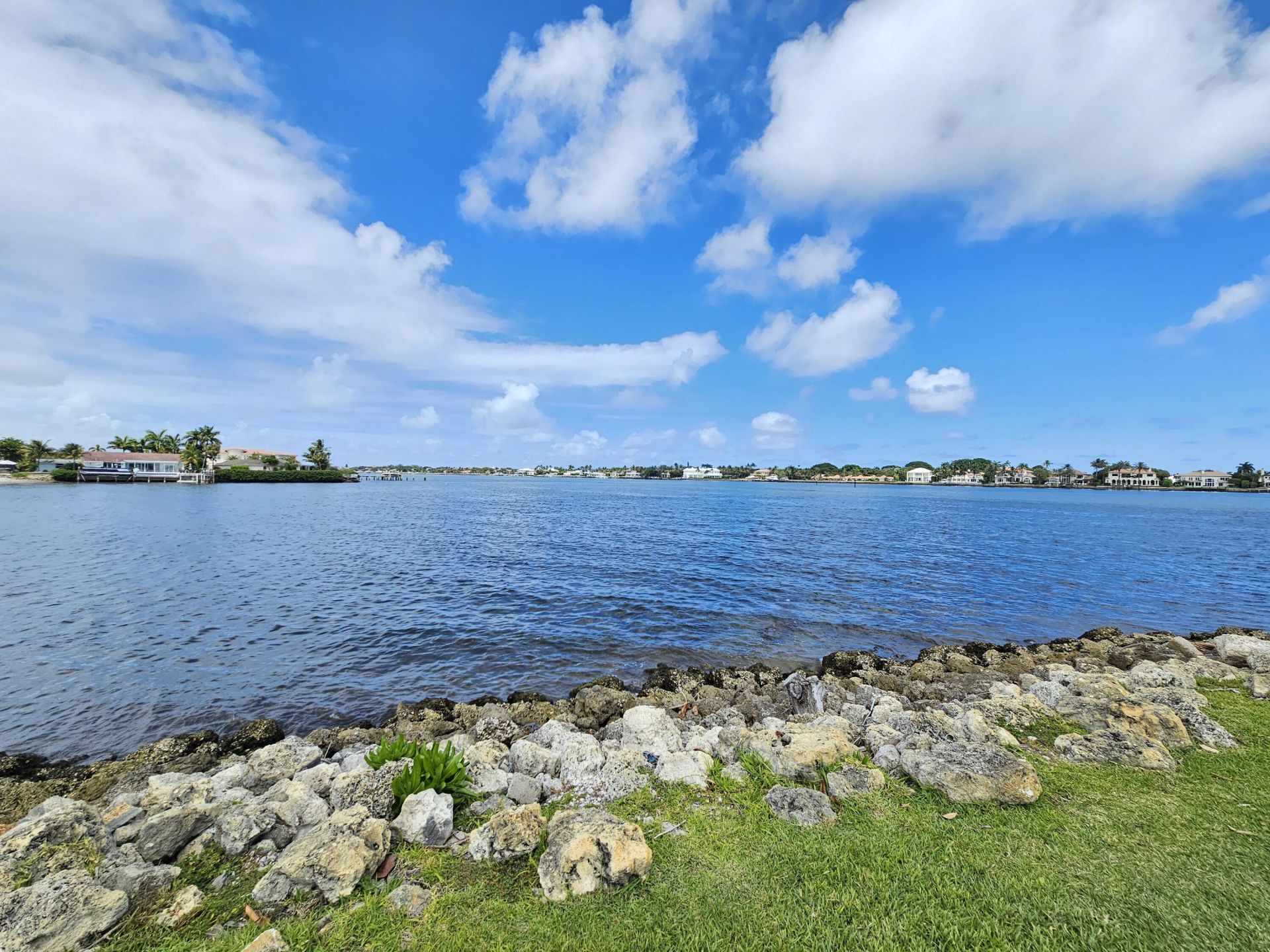 140 Yacht Club Way, Unit 305, Hypoluxo, FL 33462 Photo