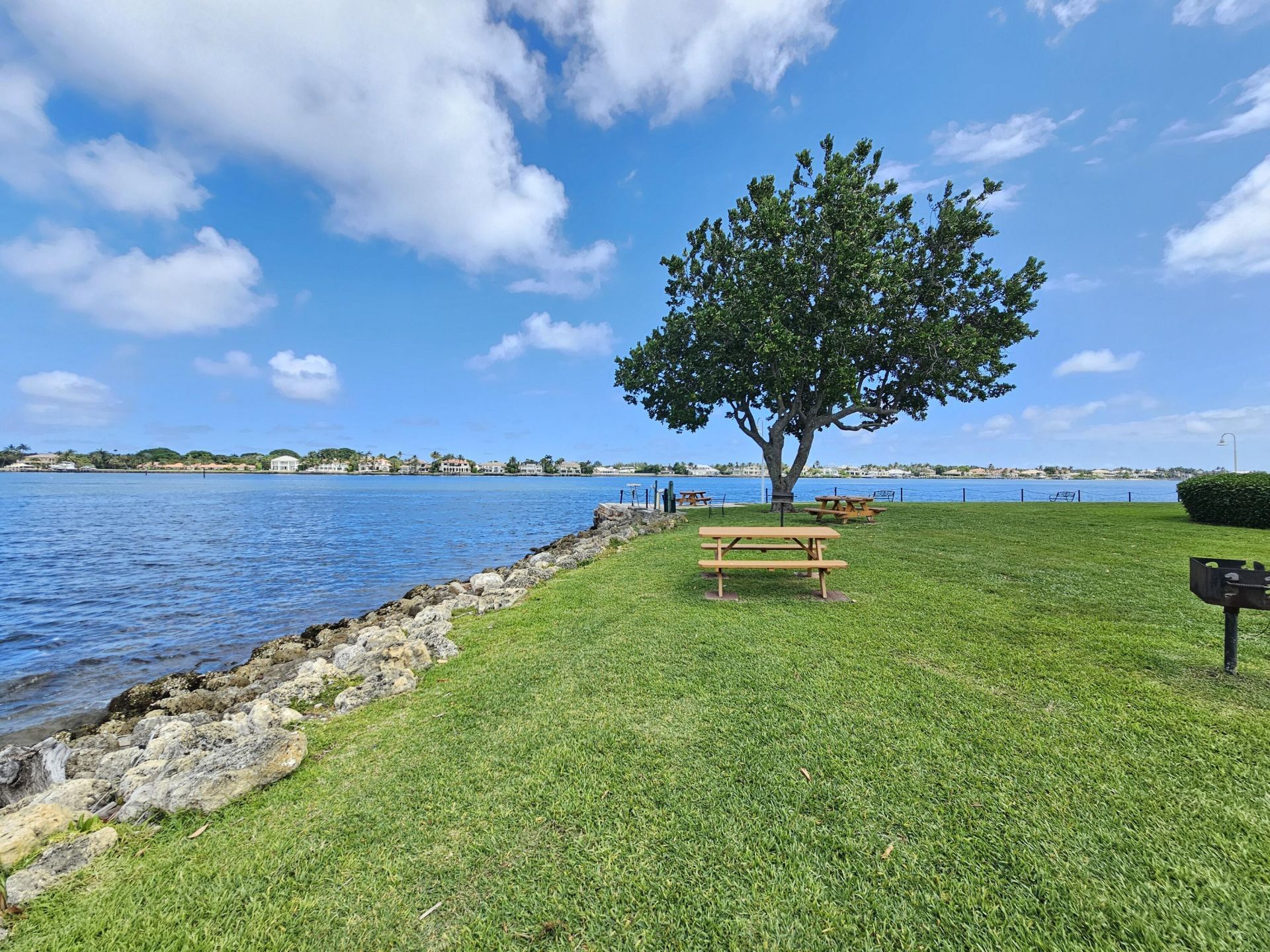 140 Yacht Club Way, Unit 305, Hypoluxo, FL 33462 Photo