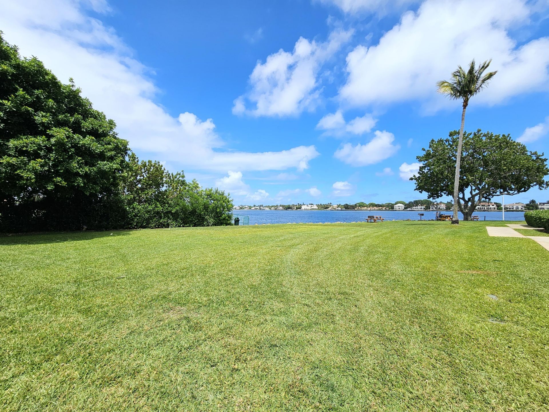 140 Yacht Club Way, Unit 305, Hypoluxo, FL 33462 Photo