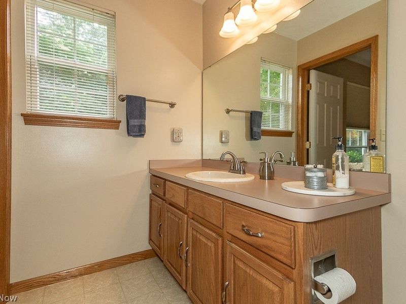 5270 Queen Ann Way , Perry, OH 44077 Photo 23