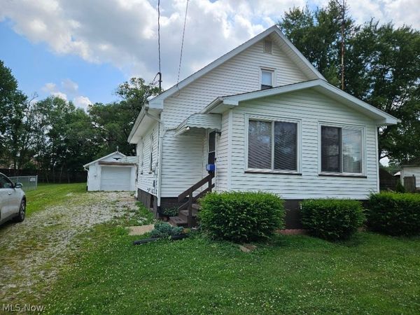 14960 Elmside Street NE, Alliance, OH 44601