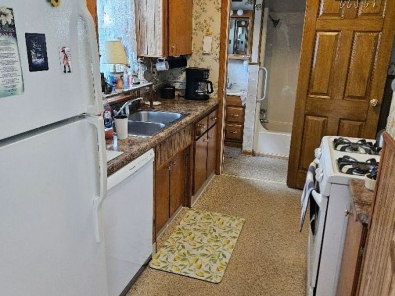 14960 Elmside Street NE, Alliance, OH 44601 Photo 5