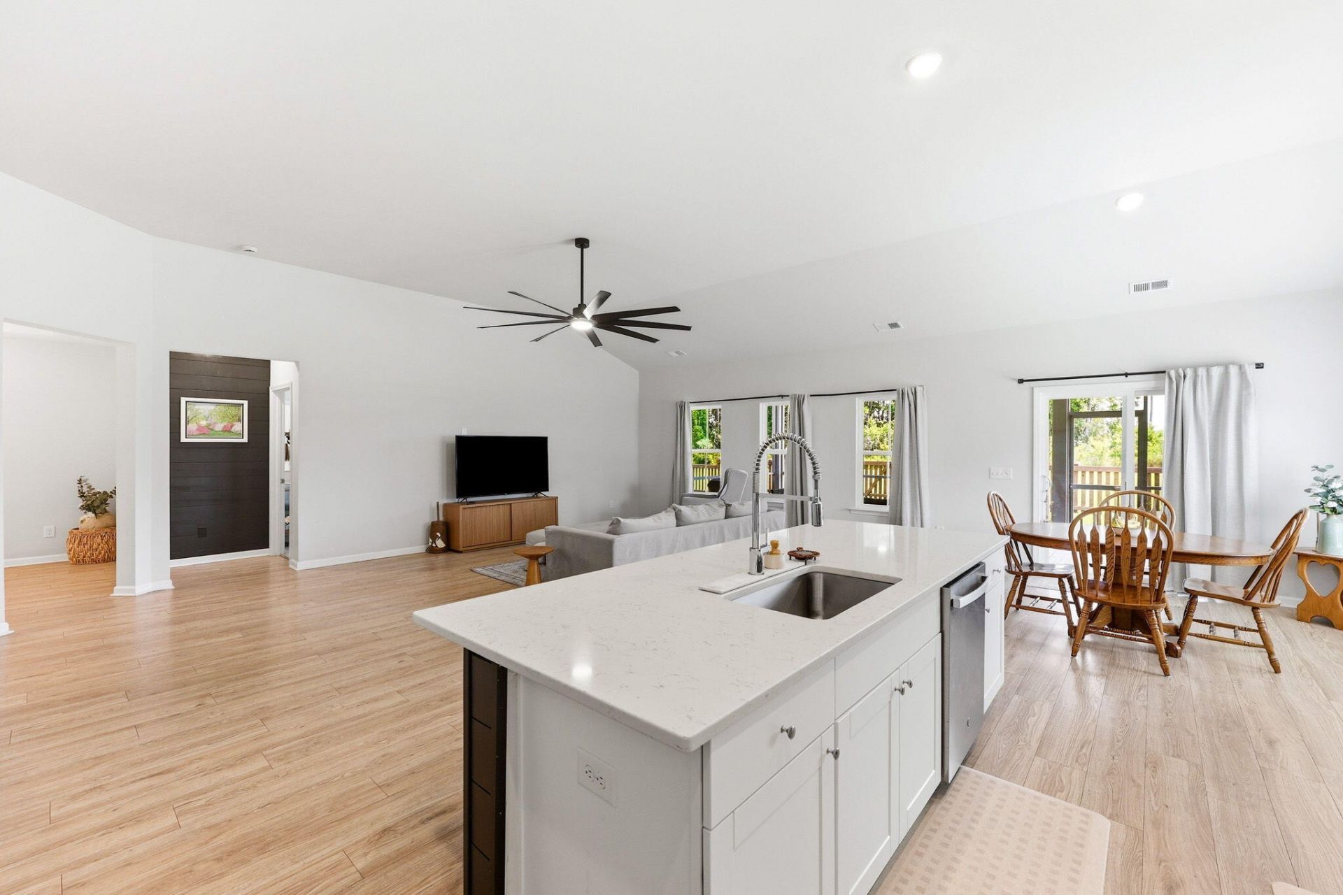 166 Paddle Boat Way Photo 15