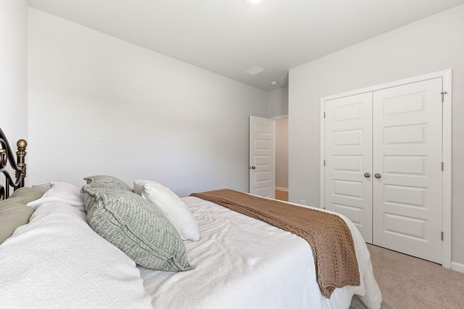 166 Paddle Boat Way Photo 36