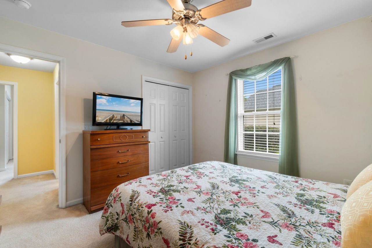 214 Southern Breezes Circle  Photo 16