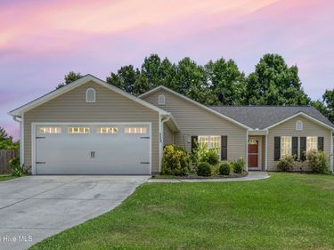 113 Rolling Meadow Drive , Richlands, NC 28574