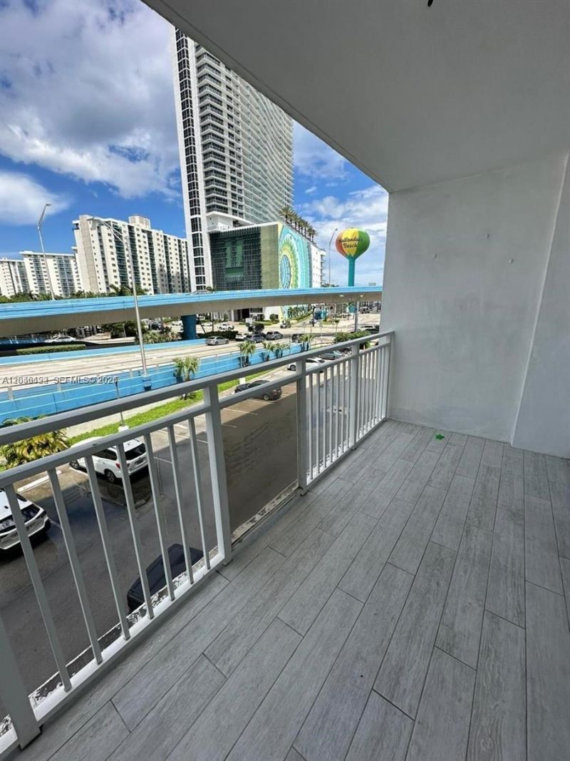 1801 S Ocean Dr , Unit 333, Hallandale Beach, FL 33009 Photo