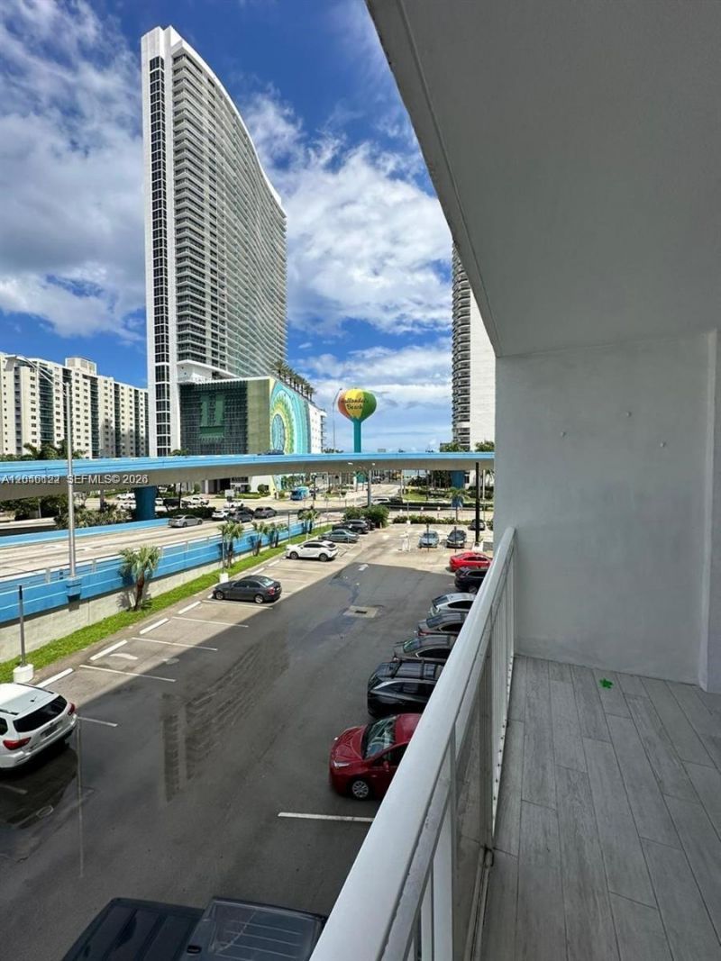 1801 S Ocean Dr , Unit 333, Hallandale Beach, FL 33009 Photo