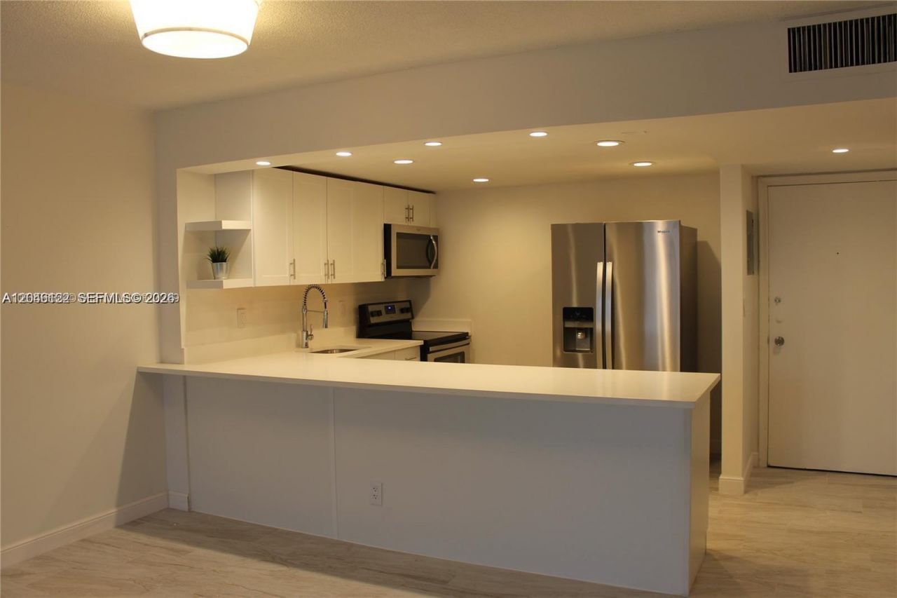 1801 S Ocean Dr , Unit 333, Hallandale Beach, FL 33009 Photo