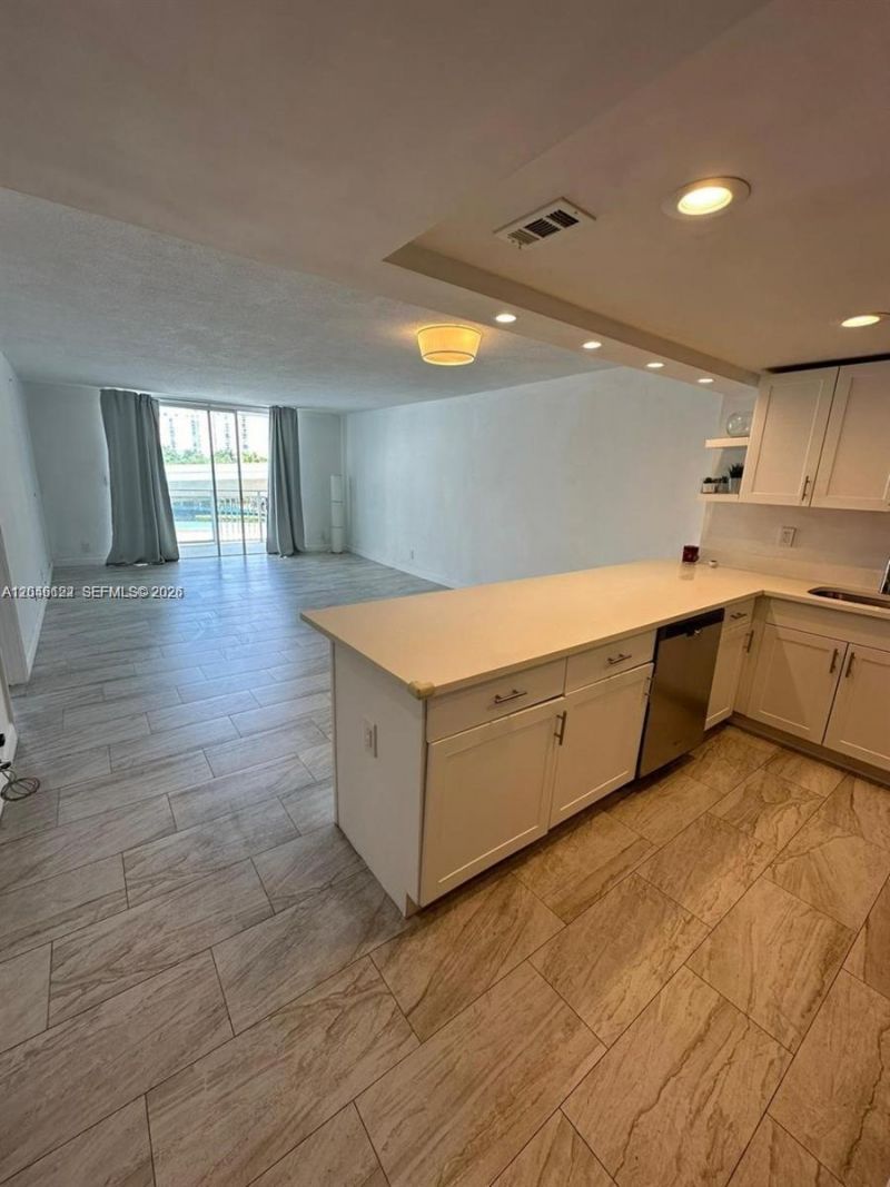 1801 S Ocean Dr , Unit 333, Hallandale Beach, FL 33009 Photo
