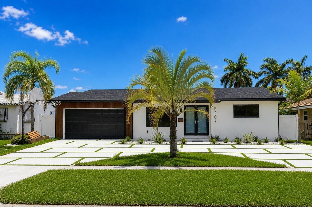 5207 Roosevelt St , Hollywood, FL 33021 Main Photo