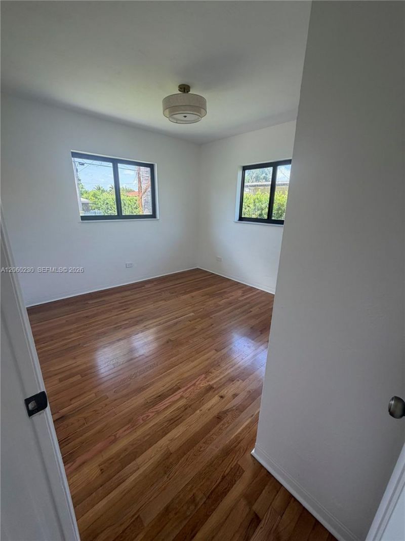 5171 SW 6th St , Miami, FL 33134 Photo
