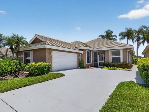 169 NW Bentley Cir, Port St. Lucie, FL 34986