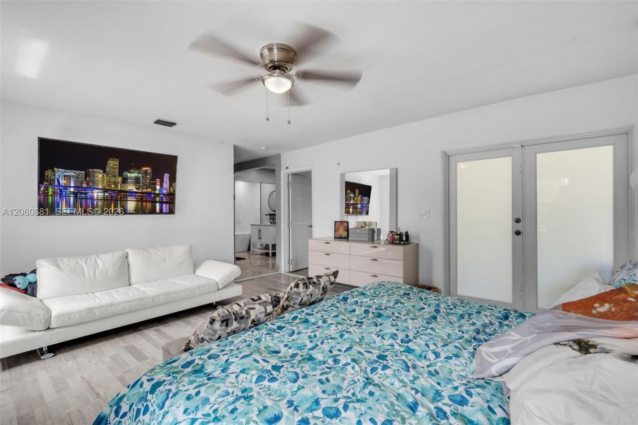 11311 NW 23rd St, Pembroke Pines, FL 33026 Photo