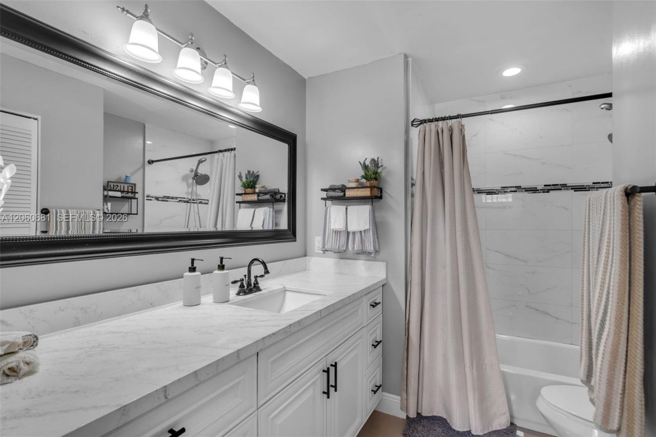 11311 NW 23rd St, Pembroke Pines, FL 33026 Photo